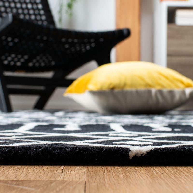 Himalaya HIM903 Handmade Area Rug - 6'x9' - Black/Ivory - Safavieh