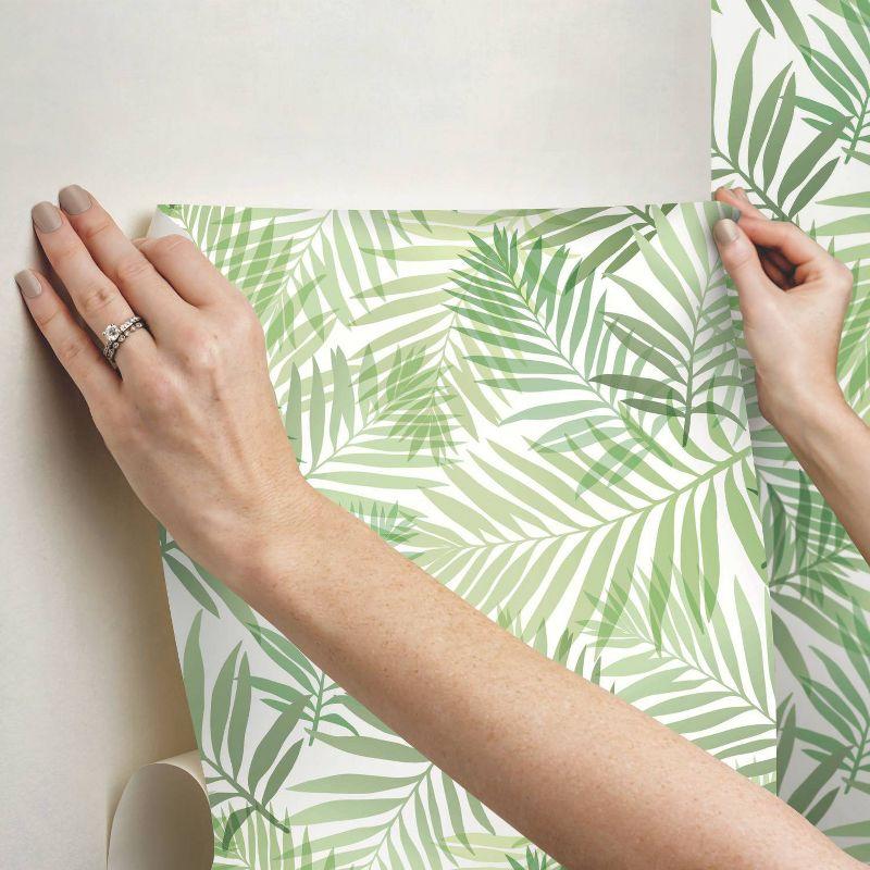 Tropical Vibe Peel & Stick Floral Roll