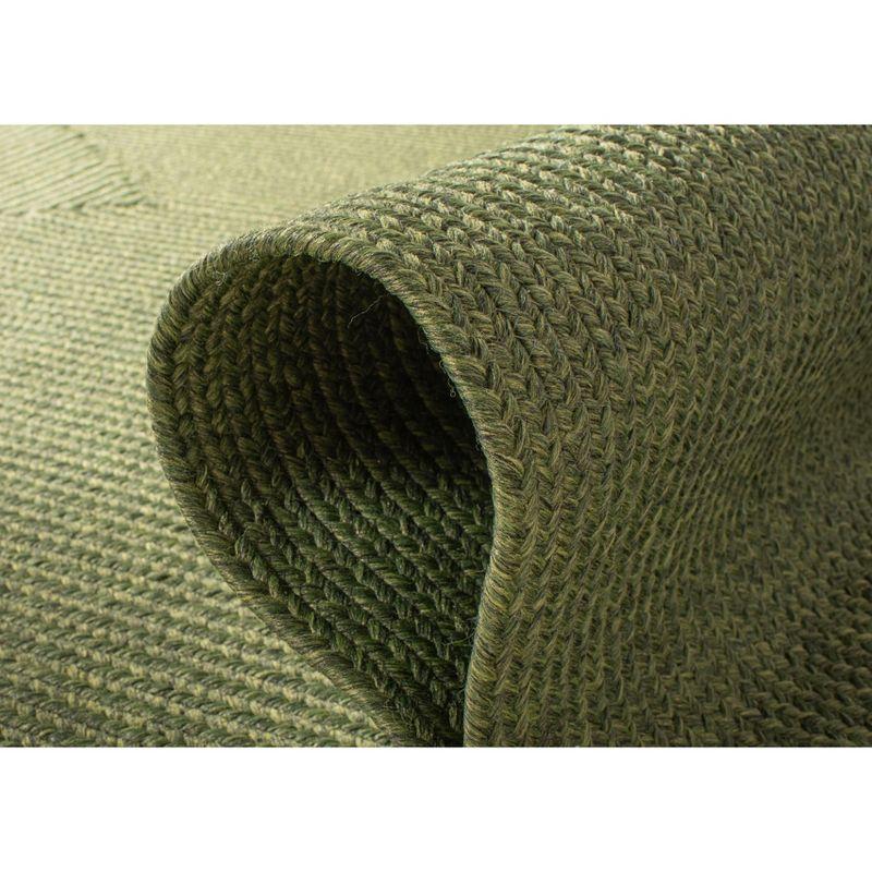 Handwoven Green Braided 4' x 4' Square Synthetic Area Rug