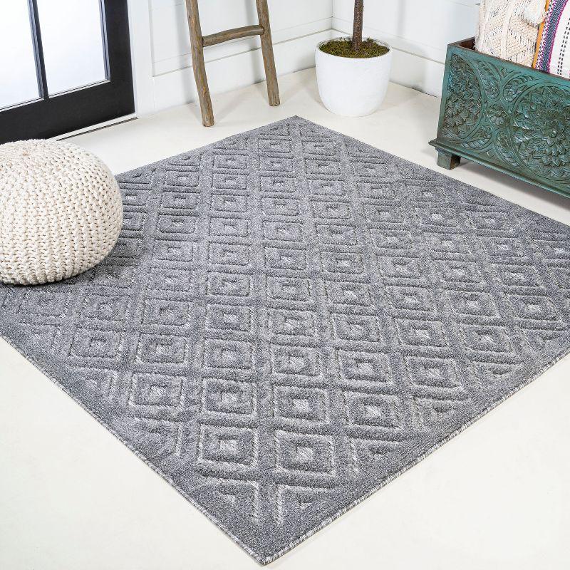 Dark Gray Geometric Synthetic 5' Square Indoor/Outdoor Rug