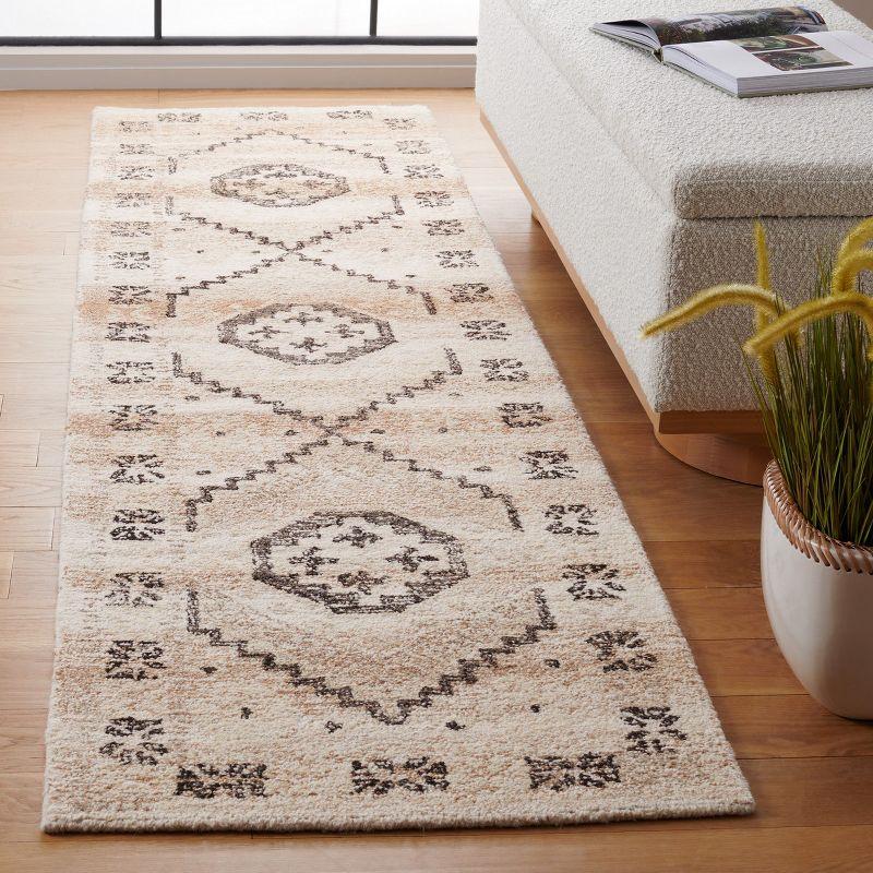 Ivory and Beige Hand-Tufted Wool Runner Rug 2'3" x 9'