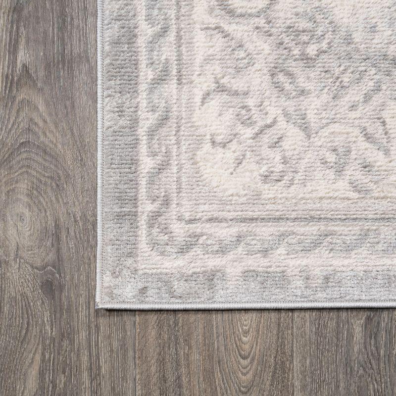 Bohemian Cottage Style Medallion 4'x6' Area Rug in Ivory/Gray