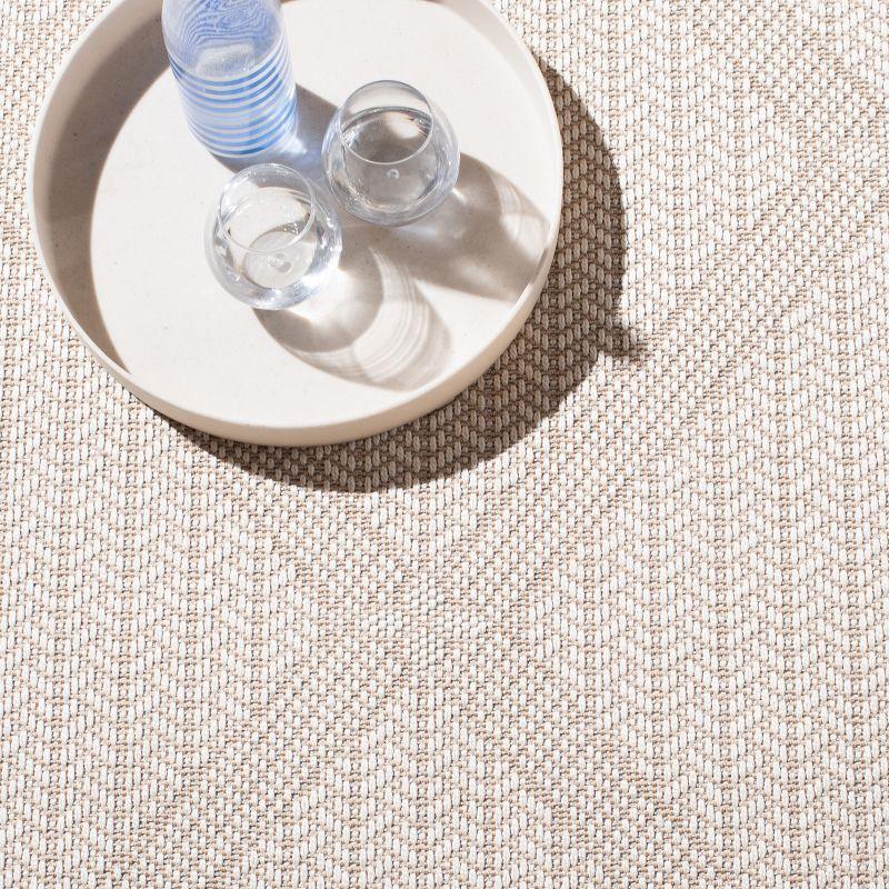 Cream and Beige Geometric Easy-Care Outdoor Rug 3' x 5'