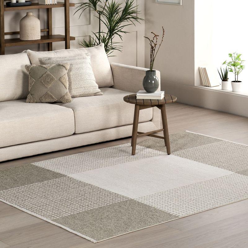 Nuloom Kirby Plaid Pet Friendly Premium Reversible Machine Washable Area Rug, 3' 3" x 5', Cream