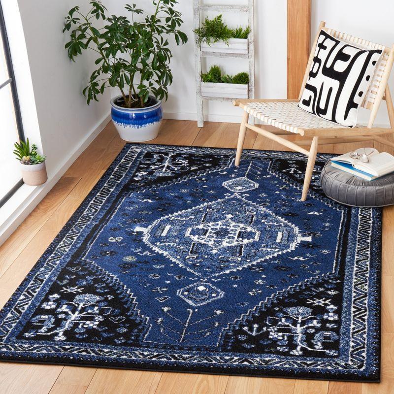 Elegant Vintage Hamadan 31" Hand-Knotted Black Synthetic Area Rug