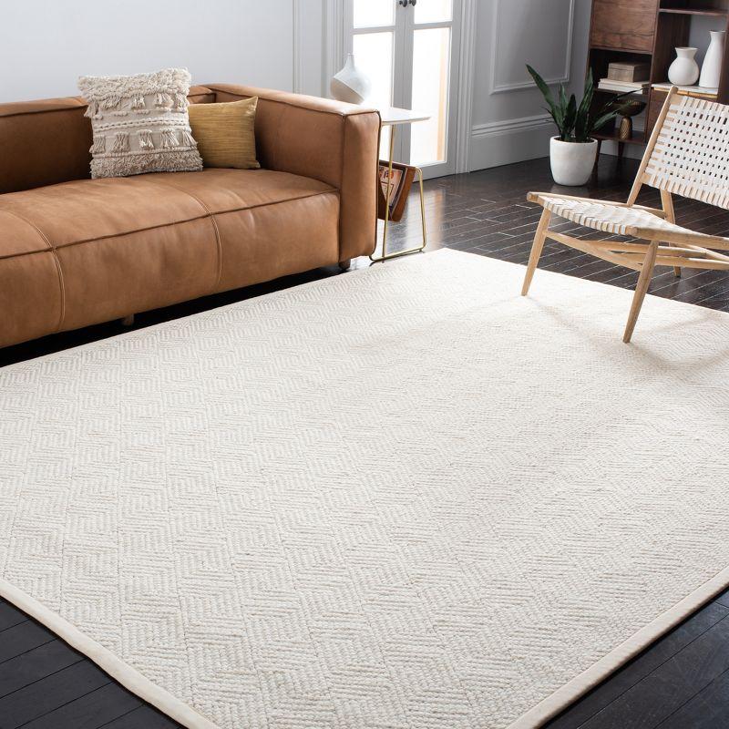 Handwoven Ivory Wool 8' x 10' Rectangular Area Rug