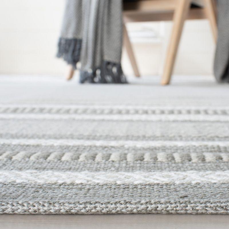Montauk MTK214 Hand Woven Indoor Area Rug - Grey/Ivory - 6'x6' - Safavieh