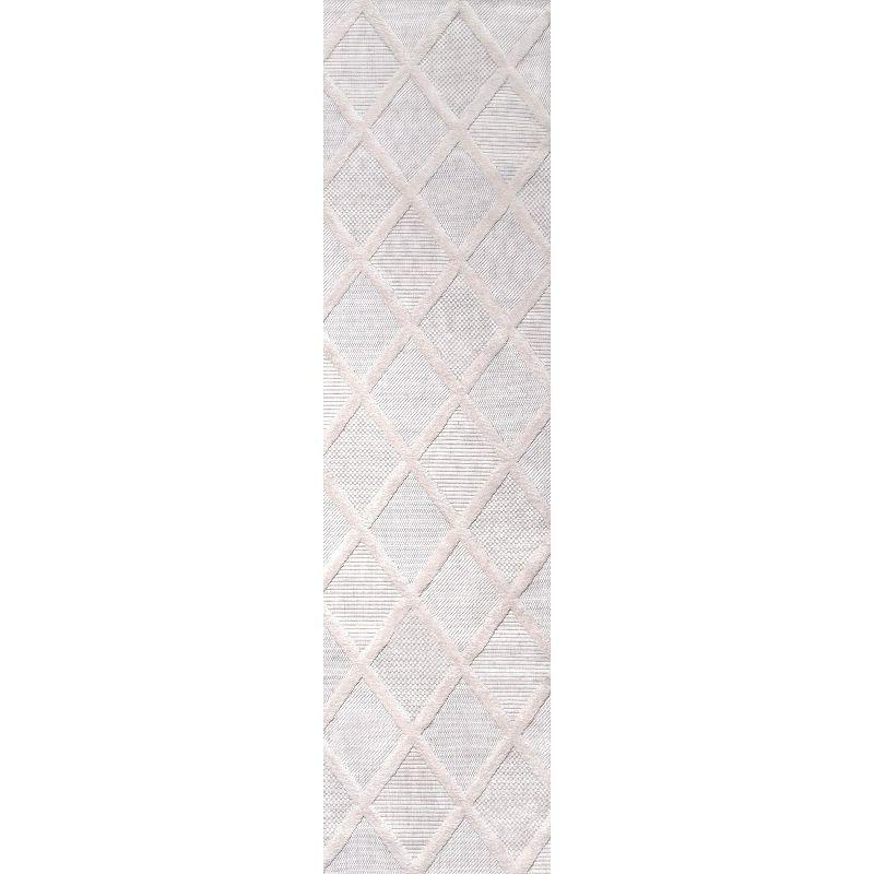 Salines Diamond Trellis Indoor/Outdoor Area Rug - JONATHAN Y