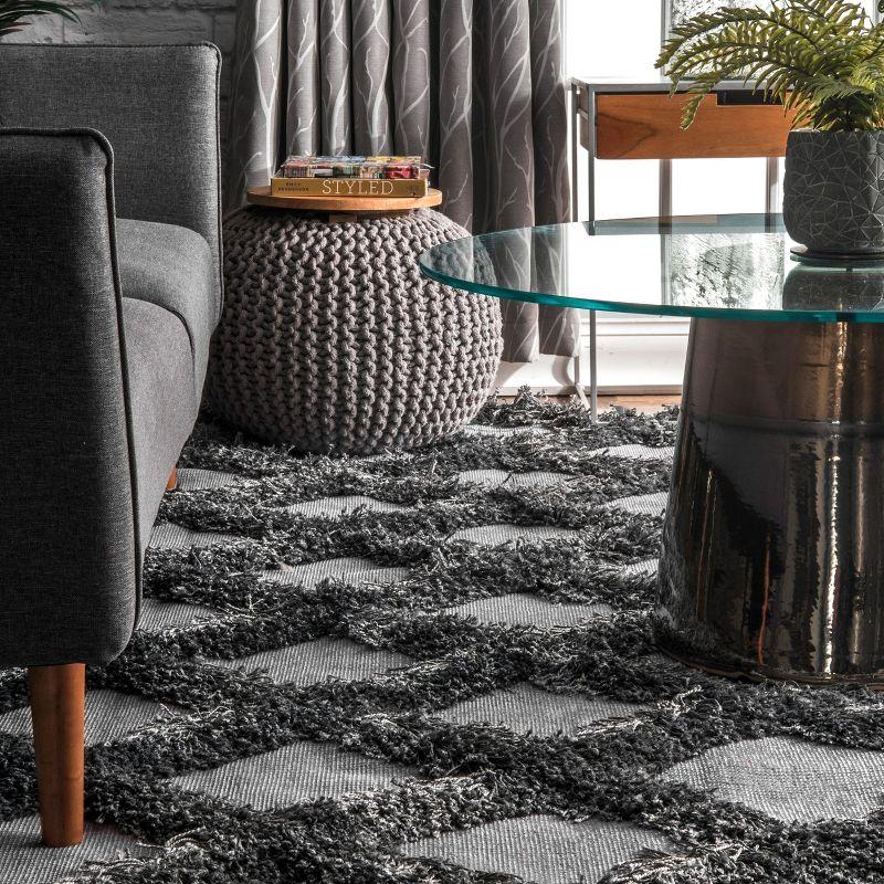 Dark Grey Trellis Shag 4' x 6' Synthetic Area Rug