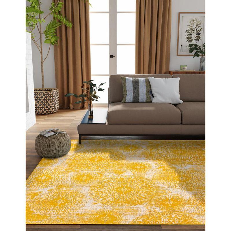 Unique Loom 6' 0 x 6' 0 Sofia Grand Yellow Area Rug