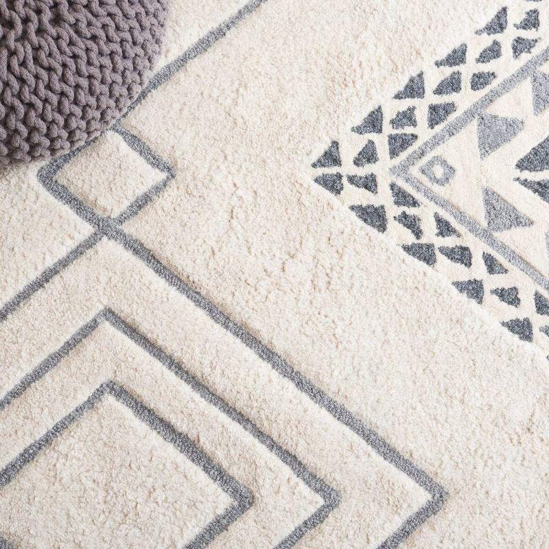 Casablanca CSB301 Hand Tufted Indoor Area Rug - Ivory/Grey - 4'x6' - Safavieh