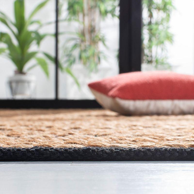 Kilim KLM455 Hand Woven Area Rug - Natural/Black - 5'x8' - Safavieh.