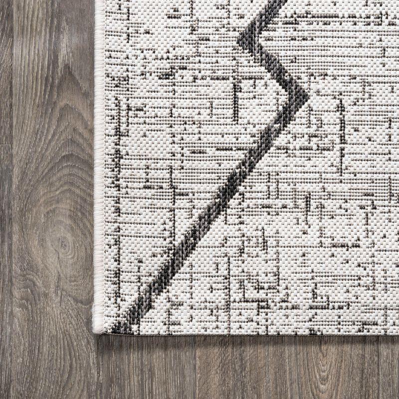 2'x10' Carwa  Diamond Trellis Indoor/Outdoor Runner Rug, Ivory/Black - JONATHAN Y