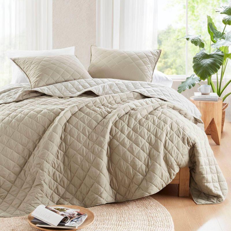 Madison Park Carolina 7 Piece Stripe Comforter And Quilt Set