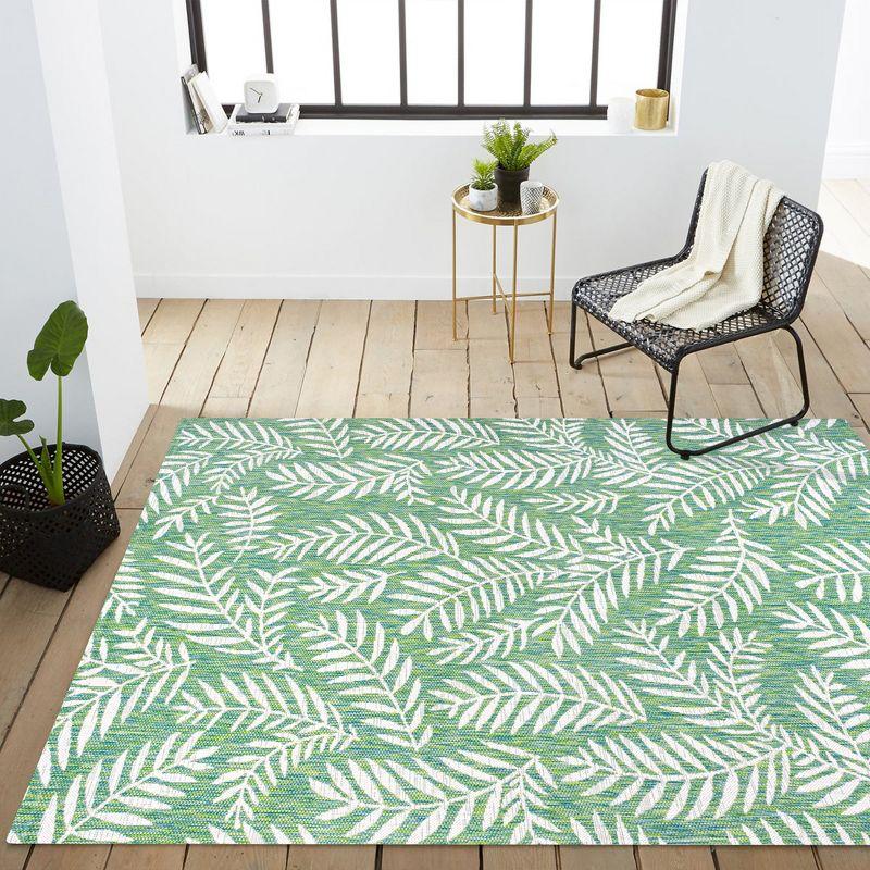 4' x 6' Nevis Palm Frond Indoor/Outdoor Area Rug, Cream/Green - JONATHAN Y