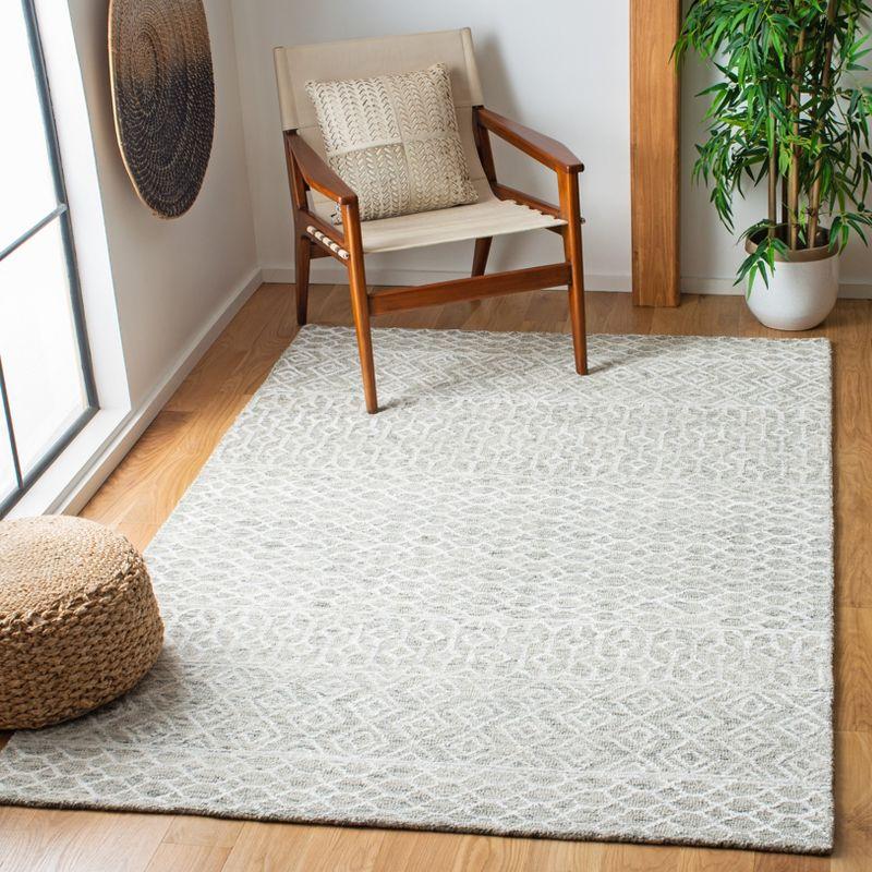 Ivory Rectangular Hand-Tufted Wool and Viscose Area Rug