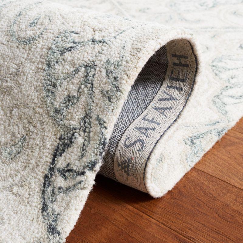 Micro-Loop MLP532 Hand Tufted Indoor Area Rug - Ivory/Grey - 5'x8' - Safavieh