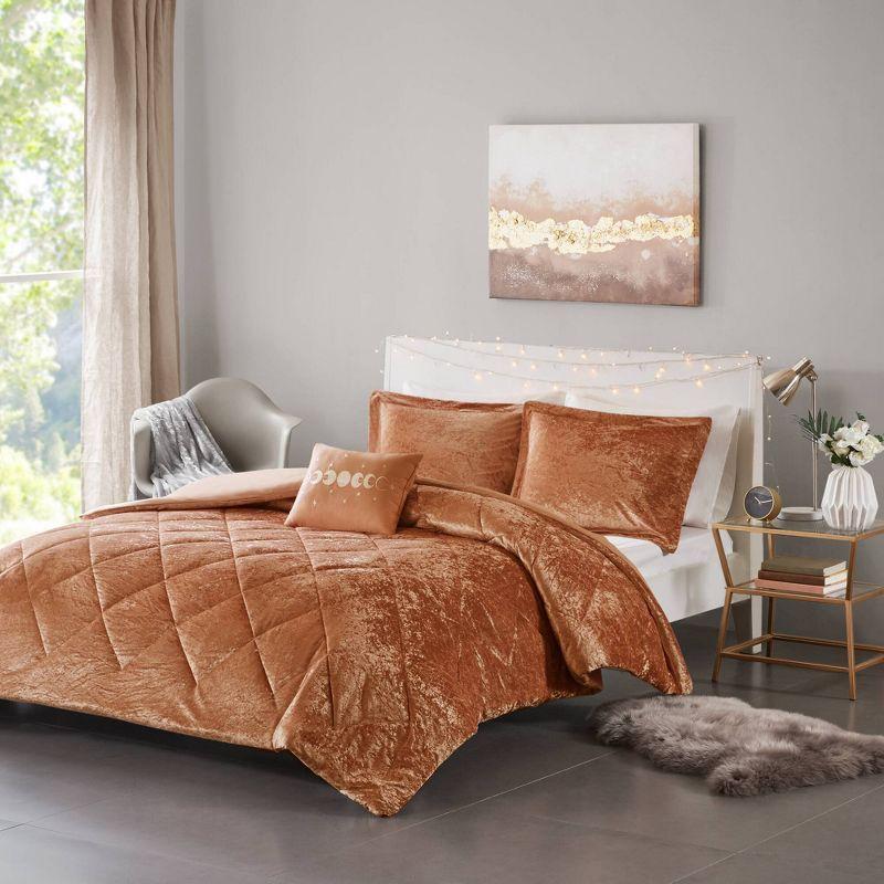 Felicia Crushed Velvet Quilted Duvet Set with Throw Pillow