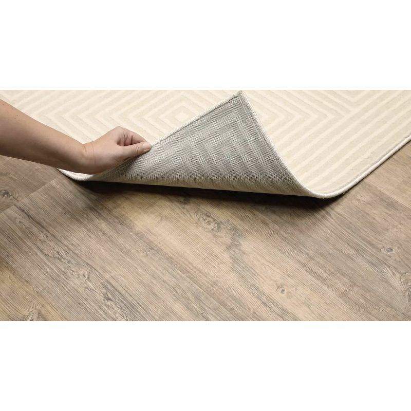 Oriental Weavers Raylan RAY04 Ivory/ Beige Indoor Area Rug - 5'3" x 7'6"