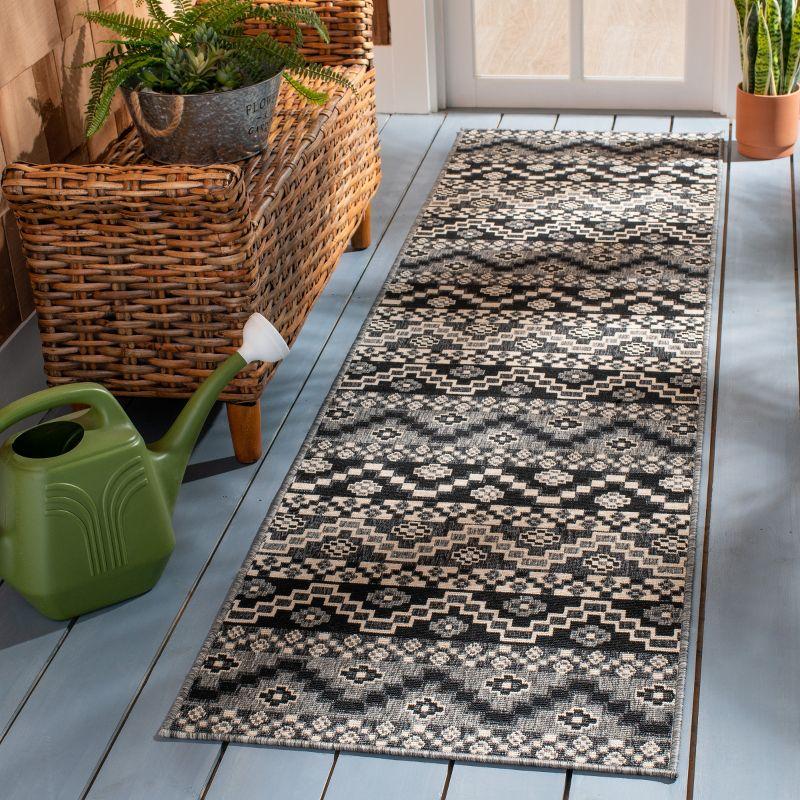 Northpoint Veranda Geometric Indoor/Outdoor Rug