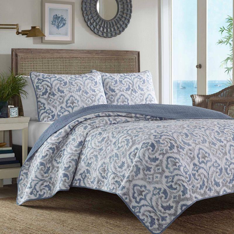 Coastal Breeze Twin Cotton Quilt Set with Reversible Blue Design