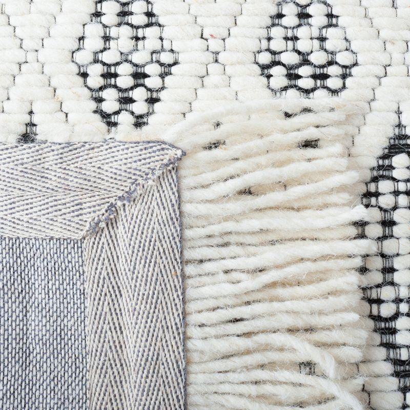Natura NAT865 Hand Woven Indoor Area Rug - Ivory/Black - 4'x6' - Safavieh