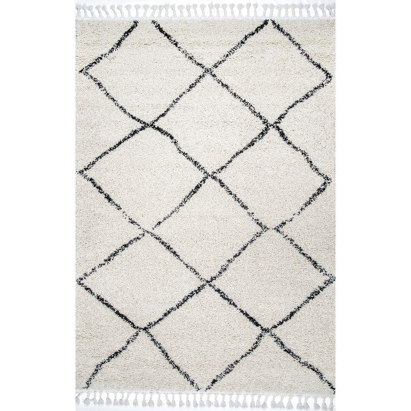 Nuloom Jessie Trellis 5x8 Indoor Area Rug for Living Room Bedroom Dining Room, Off White/Charcoal