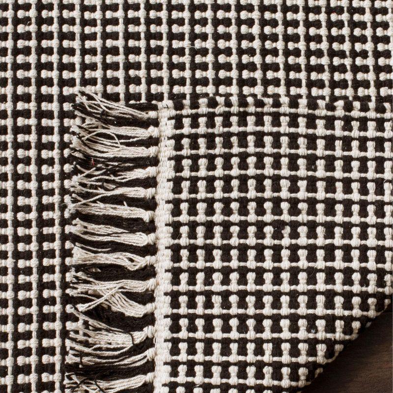 Montauk MTK340 Hand Woven Indoor Runner Rug - Ivory/Black - 2'3"x14' - Safavieh
