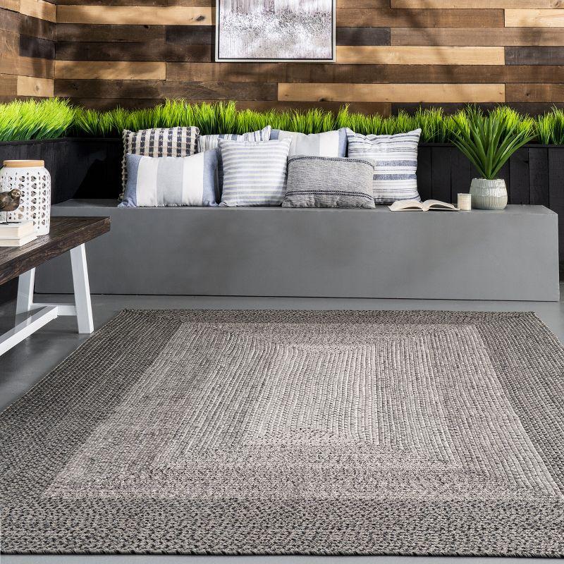 Nuloom Jayda Braided Gradience Indoor/Outdoor Outdoor - Charcoal 5' x 8'