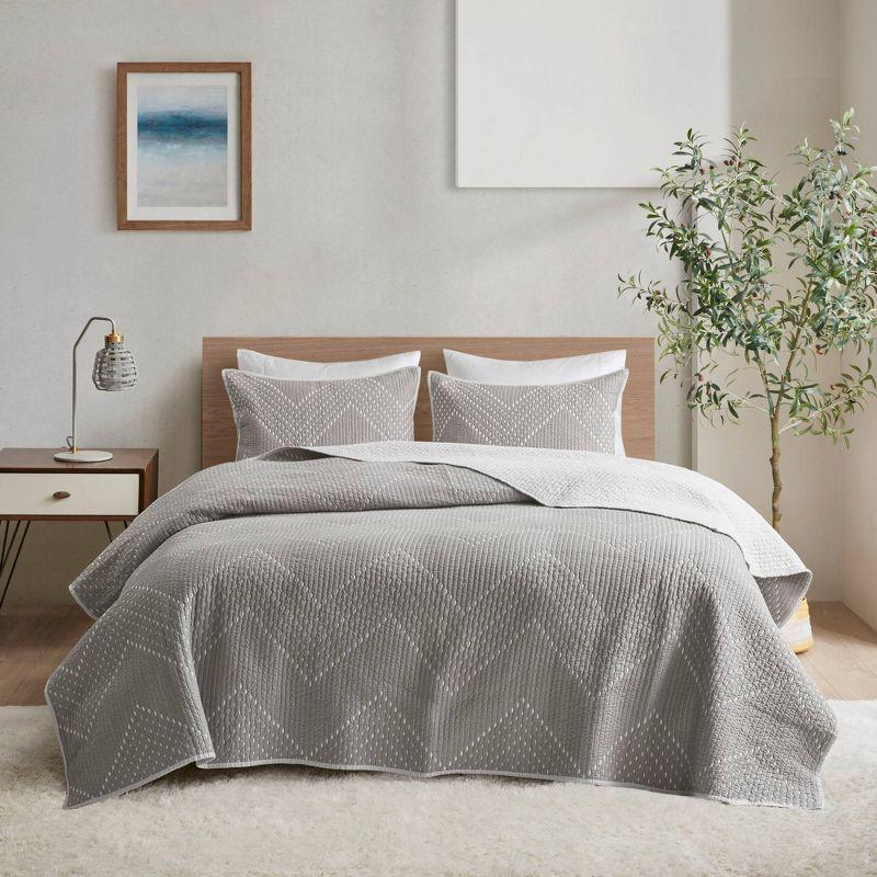 INK+IVY Pomona Winnie Embroidered Cotton 3 Piece Quilt Set