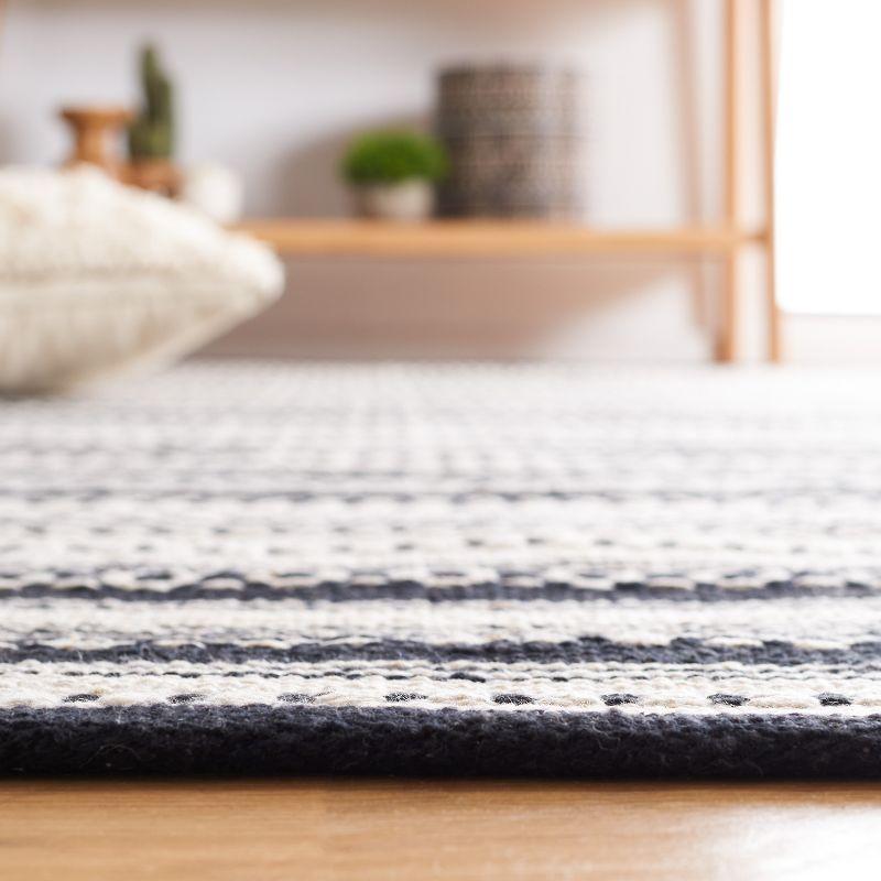 Montauk MTK726 Hand Woven, Flat Weave Indoor Area Rug - Black/Ivory - 6'x9' - Safavieh
