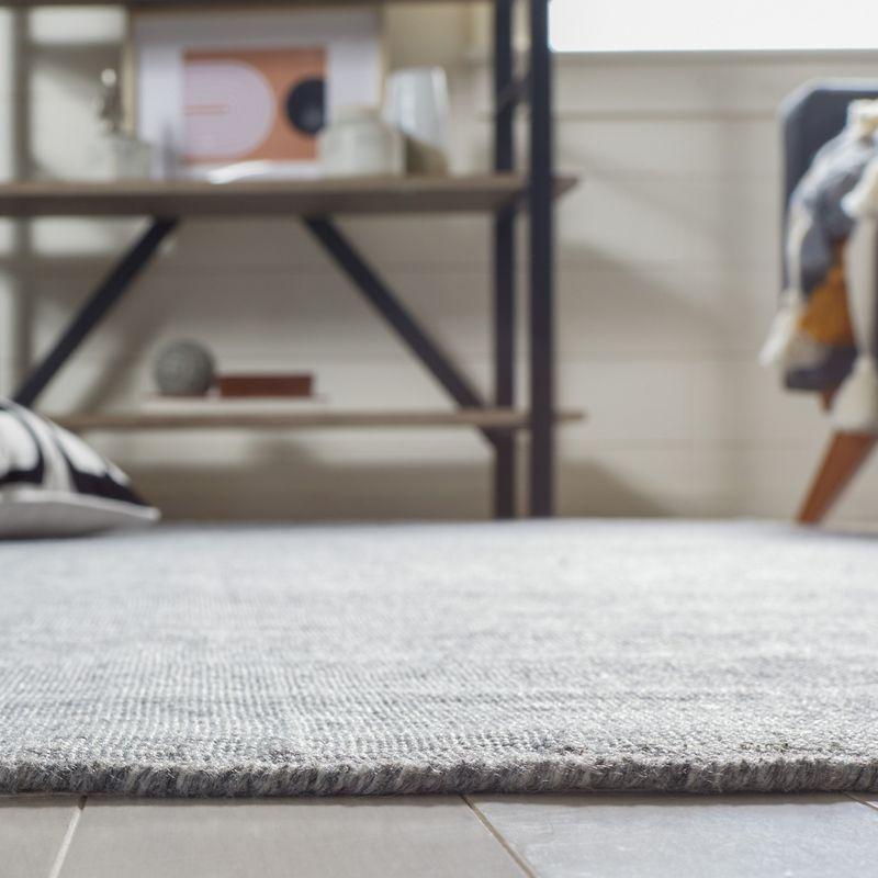 Kilim KLM304 Hand Woven Area Rug - Grey/Ivory - 5'x8' - Safavieh.