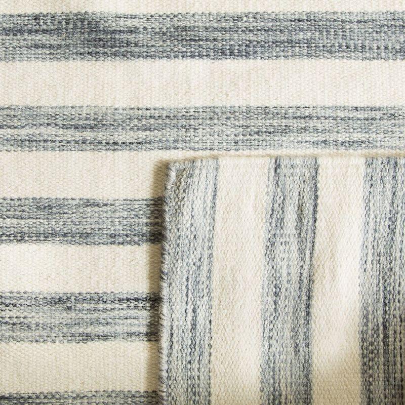 Dhurries DHU575 Hand Woven Flat Weave Area Rug Grey / Ivory 8' X 10' - Safavieh.