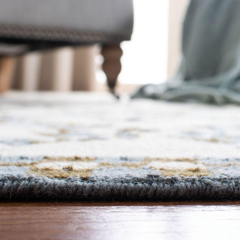 Chelsea HK55 Hand Hooked Accent Rug - Ivory/Light Blue - 2'6"x4' - Safavieh.