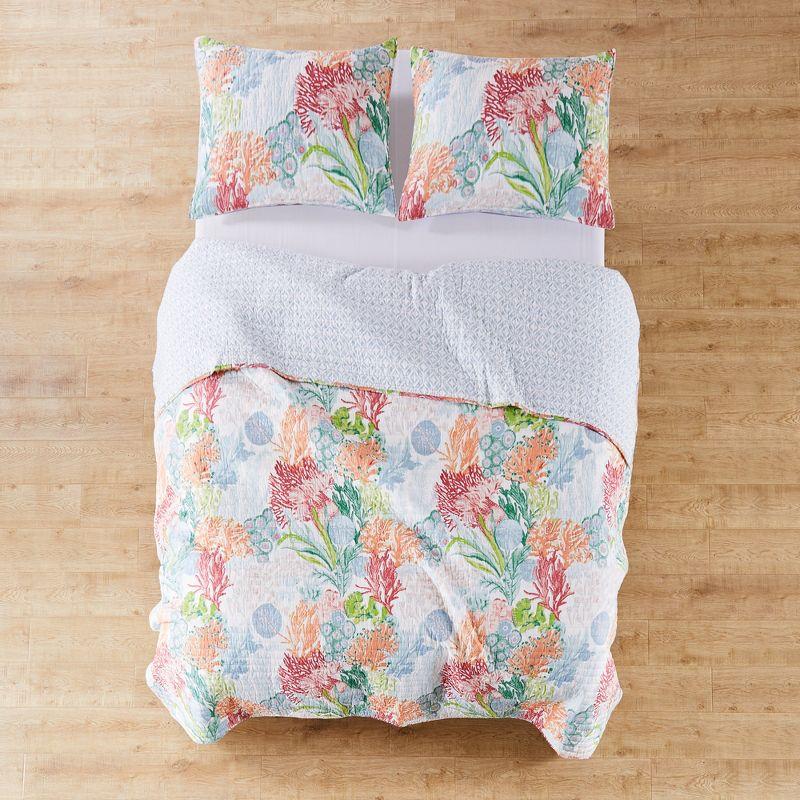 Caribbean Coral King Cotton Quilt Set with Reversible Blue Trellis Design