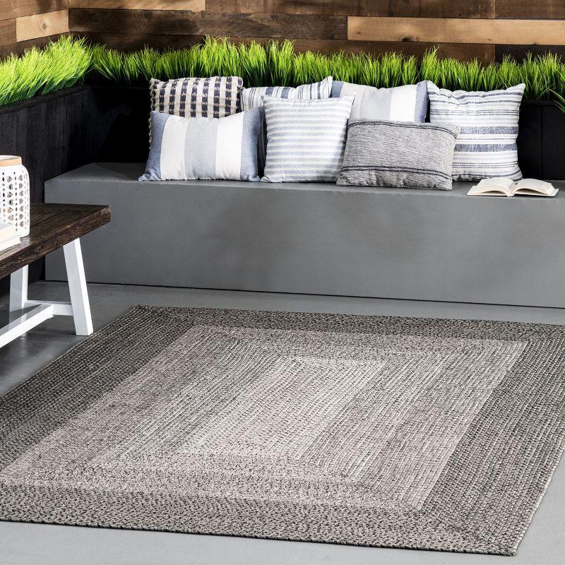 Nuloom Jayda Braided Gradience Indoor/Outdoor Outdoor - Charcoal 5' x 8'