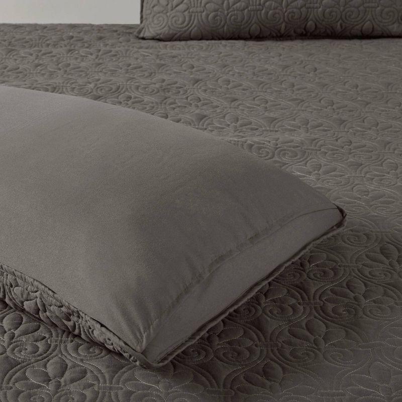 Madison Park Quebec 3 Piece Split Corner Pleated Quilted Bedspread