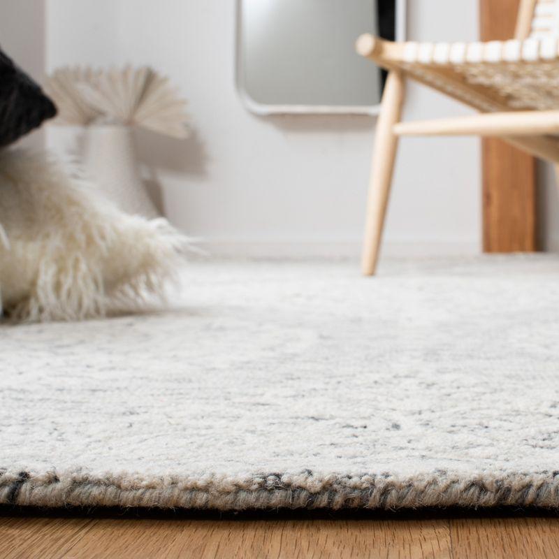 Metro MET992 Hand Tufted Area Rug  - Safavieh