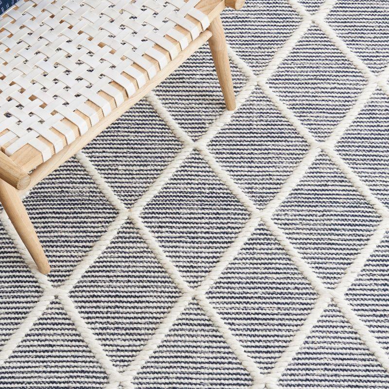 Natura NAT832 Hand Woven Area Rug - Navy/Ivory - 4'x6' - Safavieh.