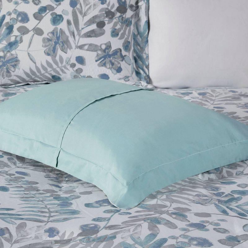 Blue and White Seersucker 5-Piece Duvet Cover Set with Throw Pillows