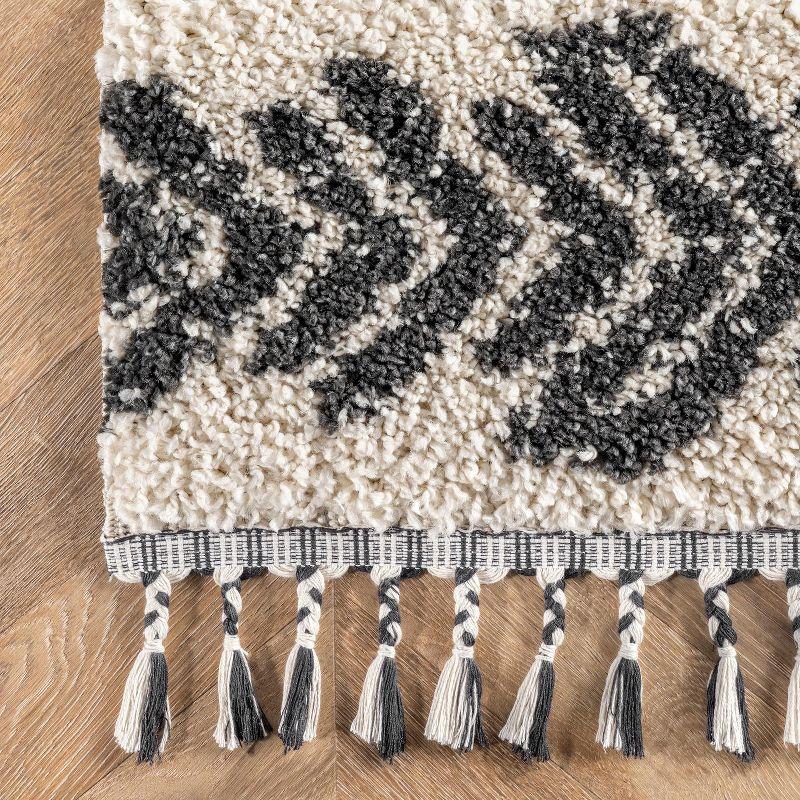 nuLOOM Zuri Shaggy Banded Area Rug