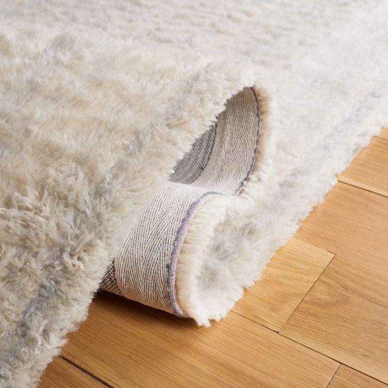 Casablanca CSB703 Hand Tufted Indoor Area Rug - Silver/Ivory - 6'x6' - Safavieh