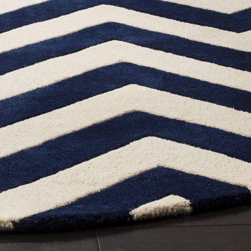Chatham CHT715 Tufted Indoor Area Rug - Red/Ivory - 2'x3' - Safavieh