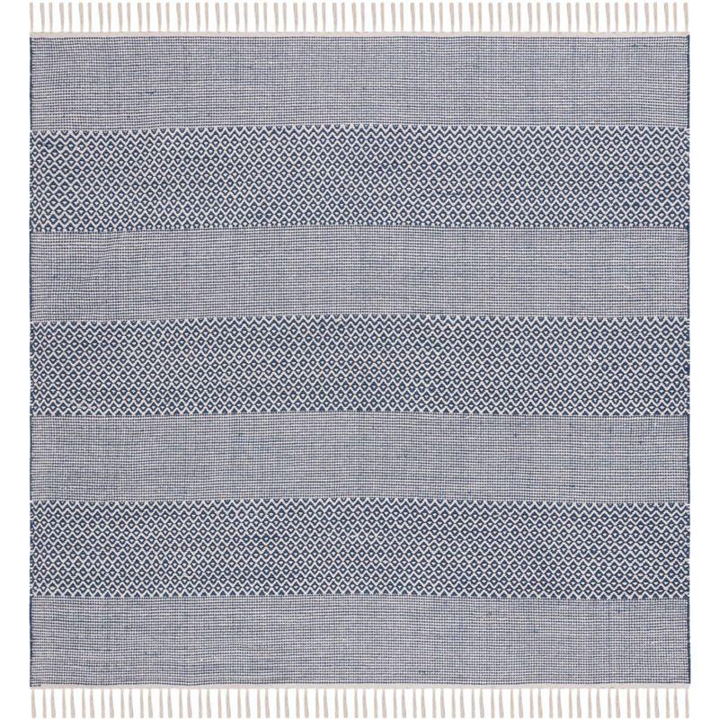 Montauk MTK330 Hand Woven Indoor Accent Rug - Ivory/Navy - 4'x4' - Safavieh