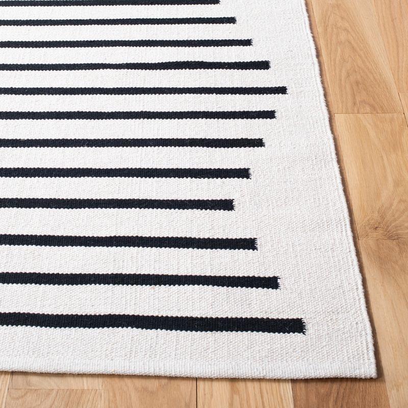 Coastal Charm Black Cotton 4' Square Handwoven Rug