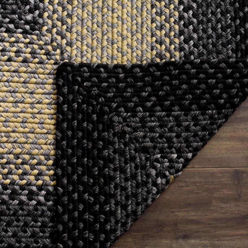 Braided BRD311 Hand Woven Area Rug - Black/Grey - 6'x9' - Safavieh.