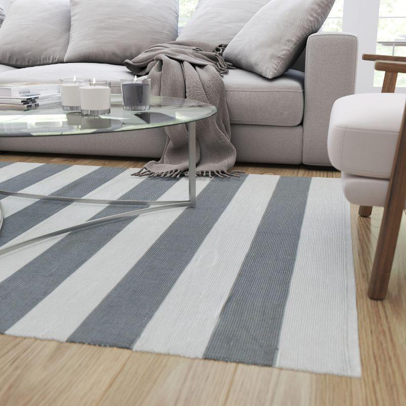 Merrick Lane 5' x 7' Handwoven Indoor/Outdoor Cabana Style Striped Area Rug in Grey