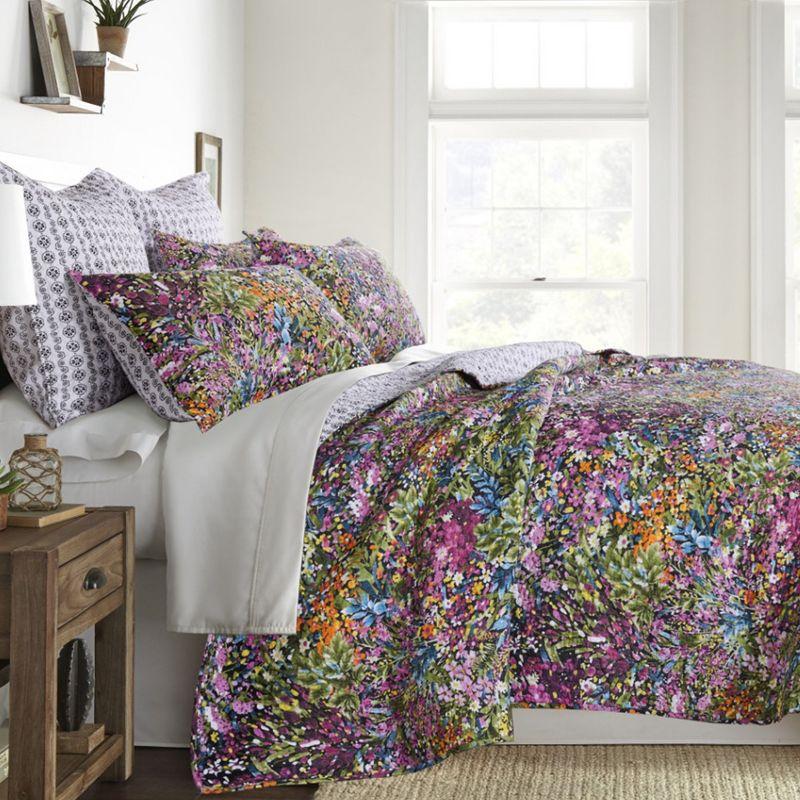 Twin Black Cotton Reversible Floral Quilt Set