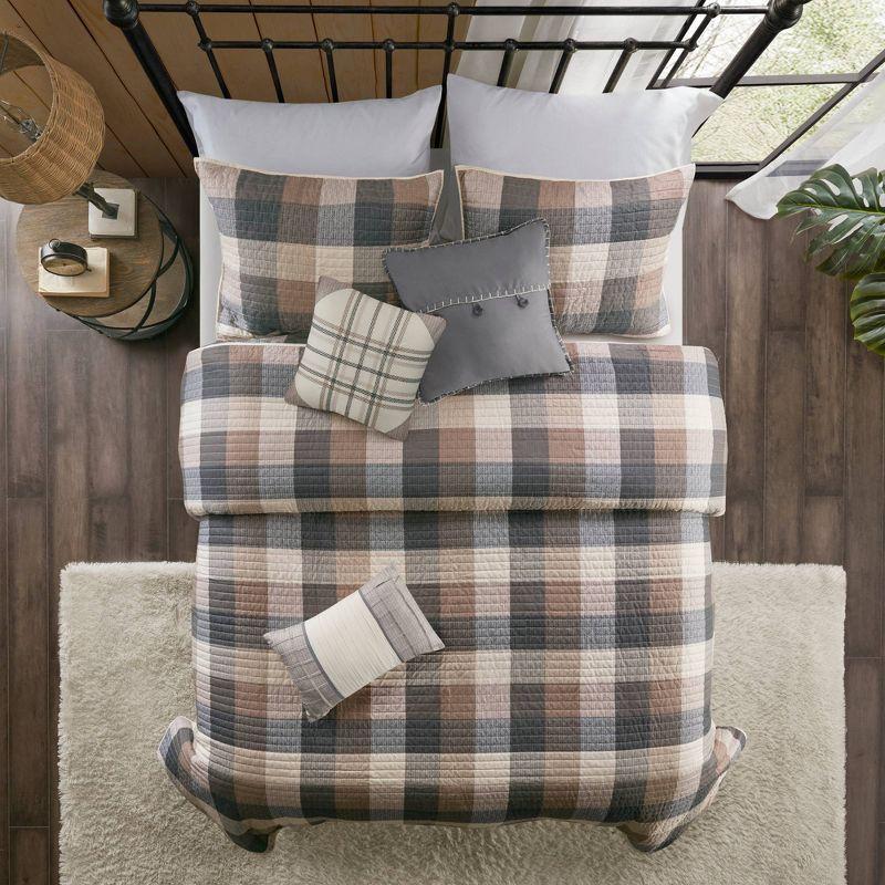 Madison Park Ridge 6 Piece Printed Herringbone Quilt Set with Throw Pillows