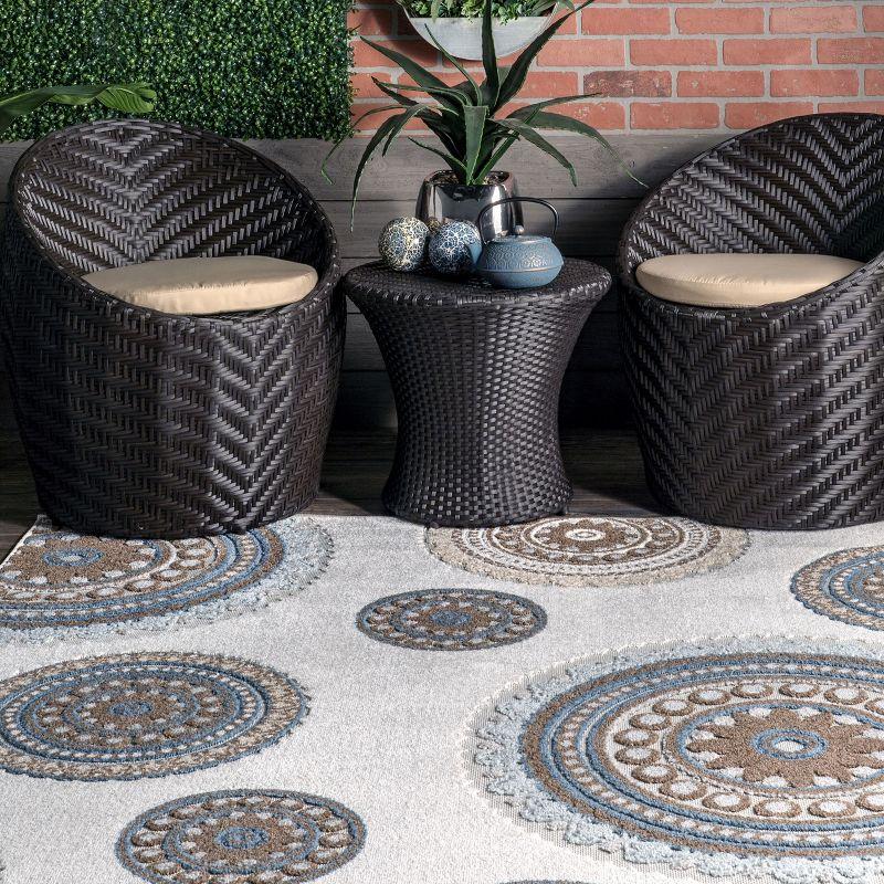 Beige Geometric Indoor/Outdoor Stain-Resistant Area Rug